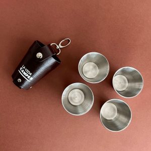 Set portátil 4 vasos Chupitos Omparito