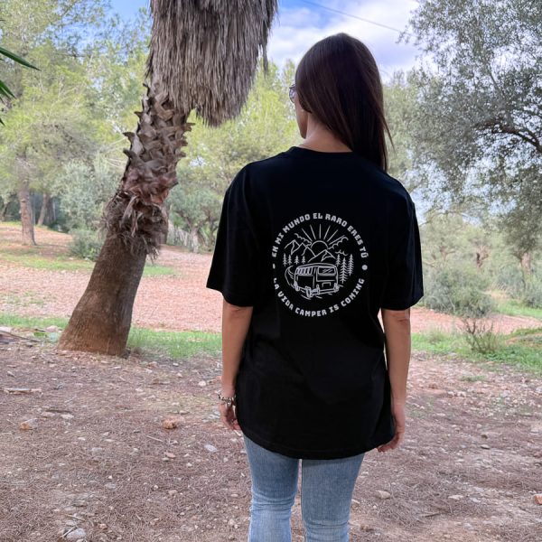 Camiseta oversize camper negra