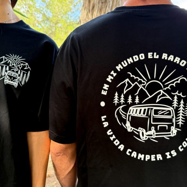 Camiseta oversize camper negra