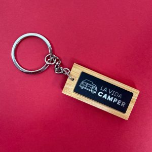 Llavero La Vida Camper de acero rectangular con diseño exclusivo Pitu